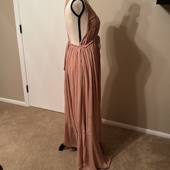 Free People Showstopper Midi. The dress is floor length, I would call it a Maxi - Picture 4 of 6